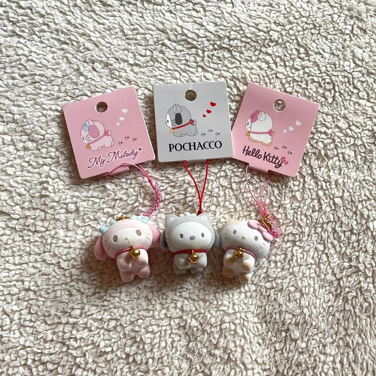 Sanrio Hellokitty llavero de muñeca Kawaii dibujos animados Anime Kuromi accesorios Widget decoración de escritorio regalos de vacaciones para hombres y mujeres
