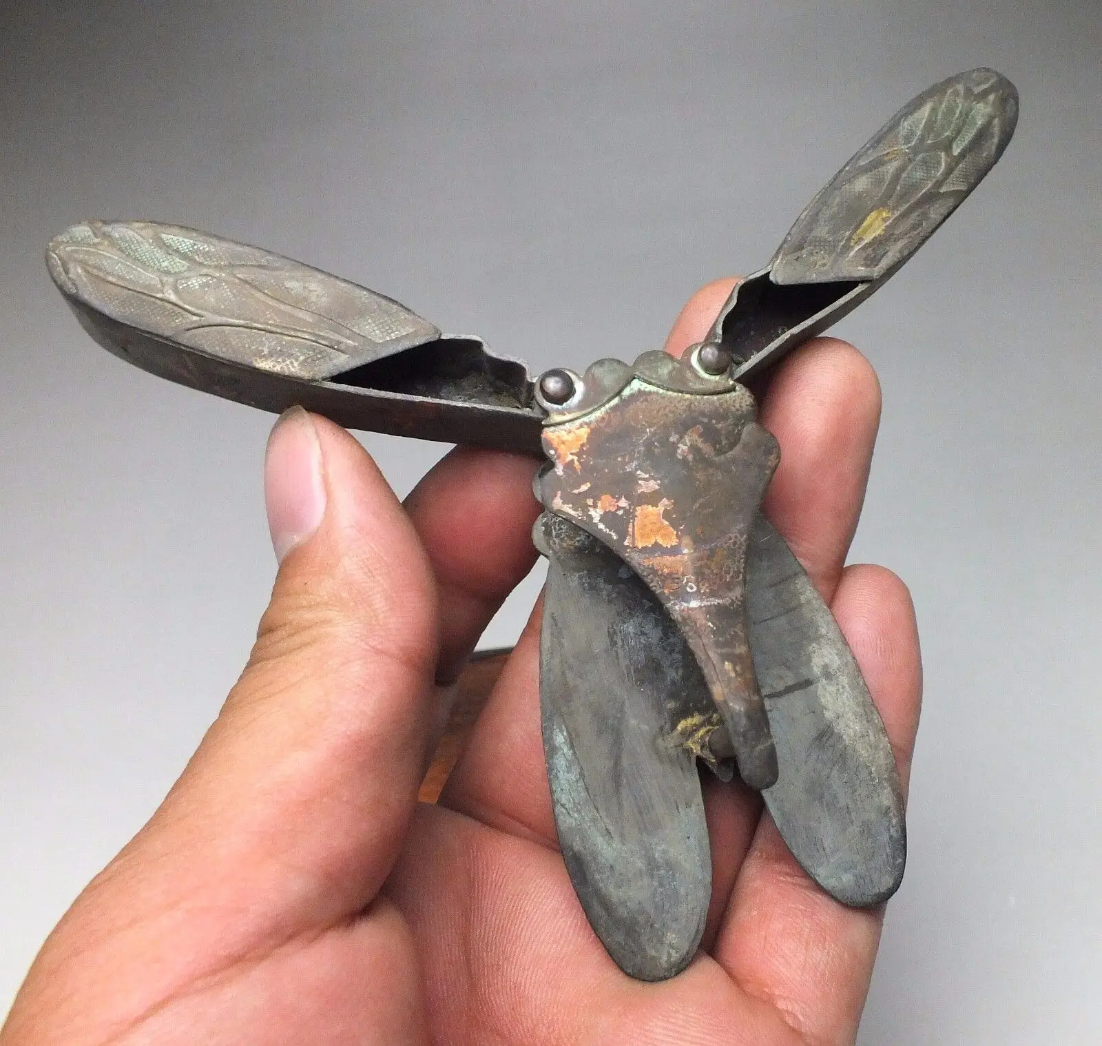 Chinese antique bronze cicada collection box exquisite workmanship free shiping
