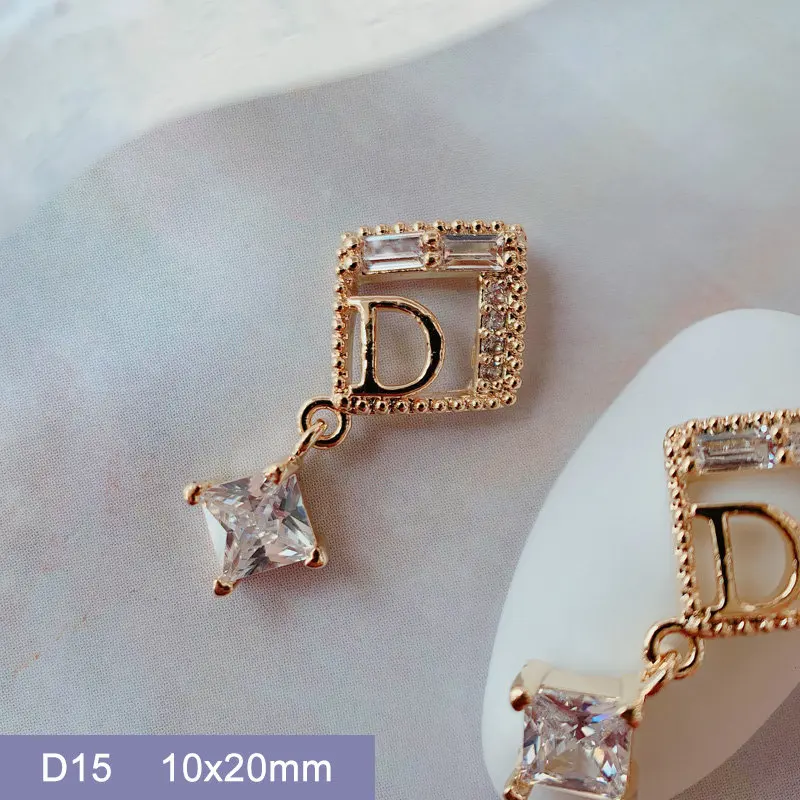 10 sztuk/partia D15 Kawaii 3D litera D cyrkon kryształy kryształ cyrkonie do paznokci elementy do dekoracji biżuterii paznokcie akcesoria Charms