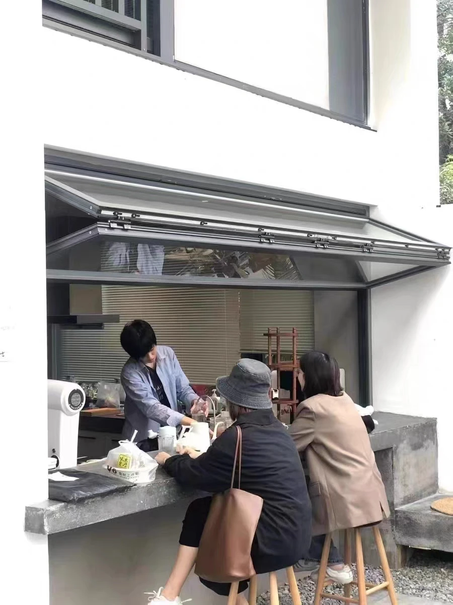 Alucasa إطار من الألومنيوم بتصميم زجاجي، باب ونافذة عمودية قابلة للطي، نافذة قابلة للطي للمحلات التجارية #6