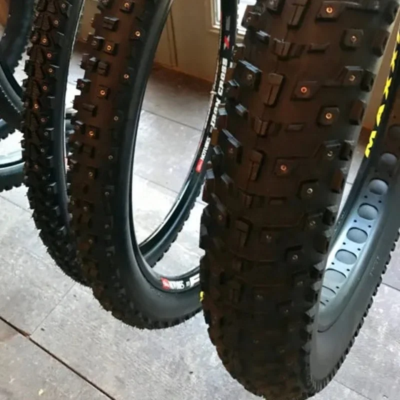 High Quality 26x2.35Snow Bike Fat Bicycle Tire and Inner Tube Ice Studded Bike Tires