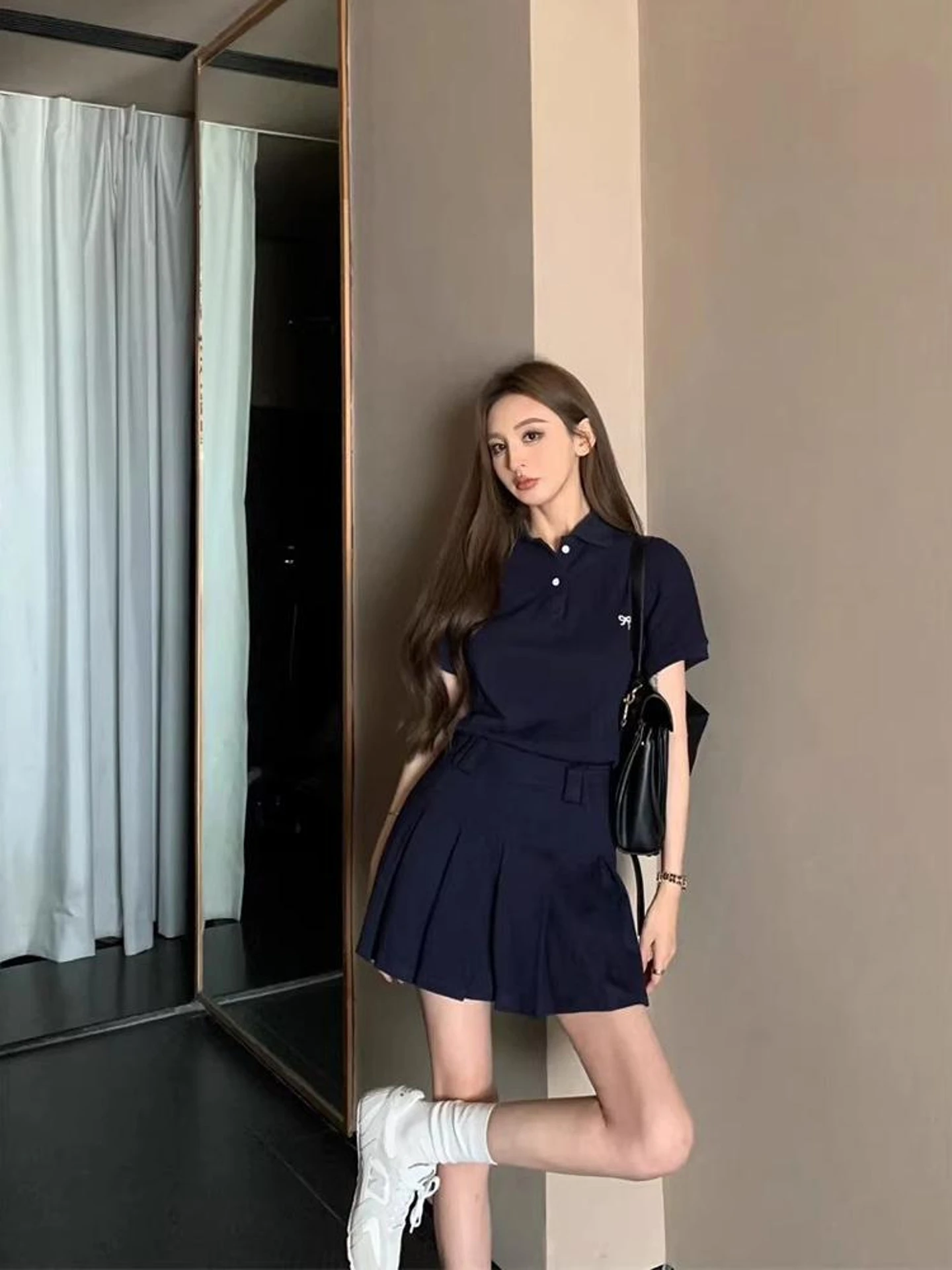 

Spring 2026 Women's American Retro Sle ort Sve T-irt High Waist Pleated Skirt Set Casual Korean Sle Faion