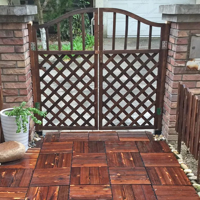 small fence, decoration, outdoor anti-corrosion wooden guardrail, small courtyard door, outdoor fence door