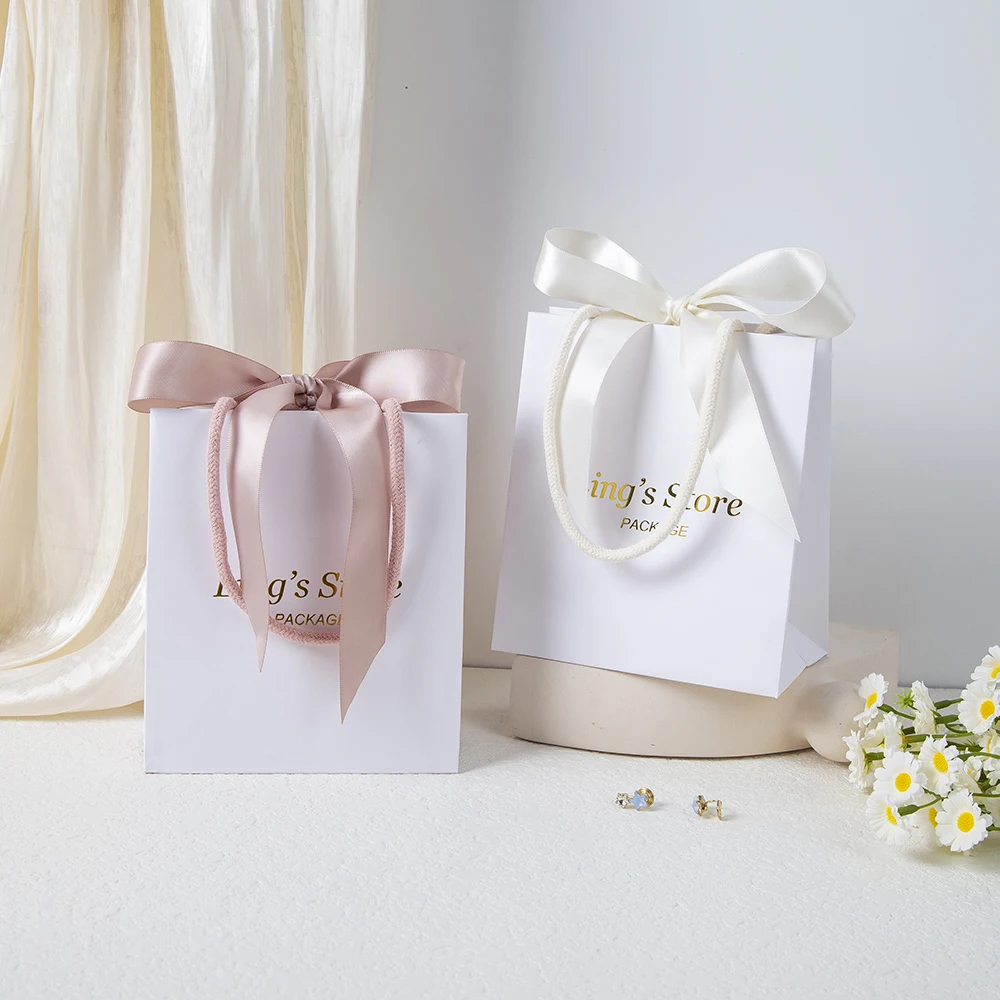 50/100 шт. персонализированная белая сумка с бумажной ручкой для ювелирных изделий 15,5x13,5x7,5 см косметические свадебные сувениры подарочная упаковка бутик мешок для часов