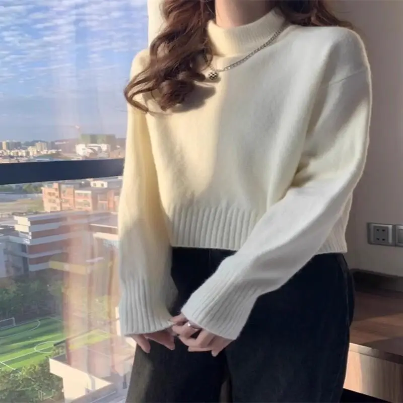 

Белый свитер с полуводолазкой для женщин, утолщенное осенне-зимнее пальто с рубашкой, новые короткие топы для маленьких людей