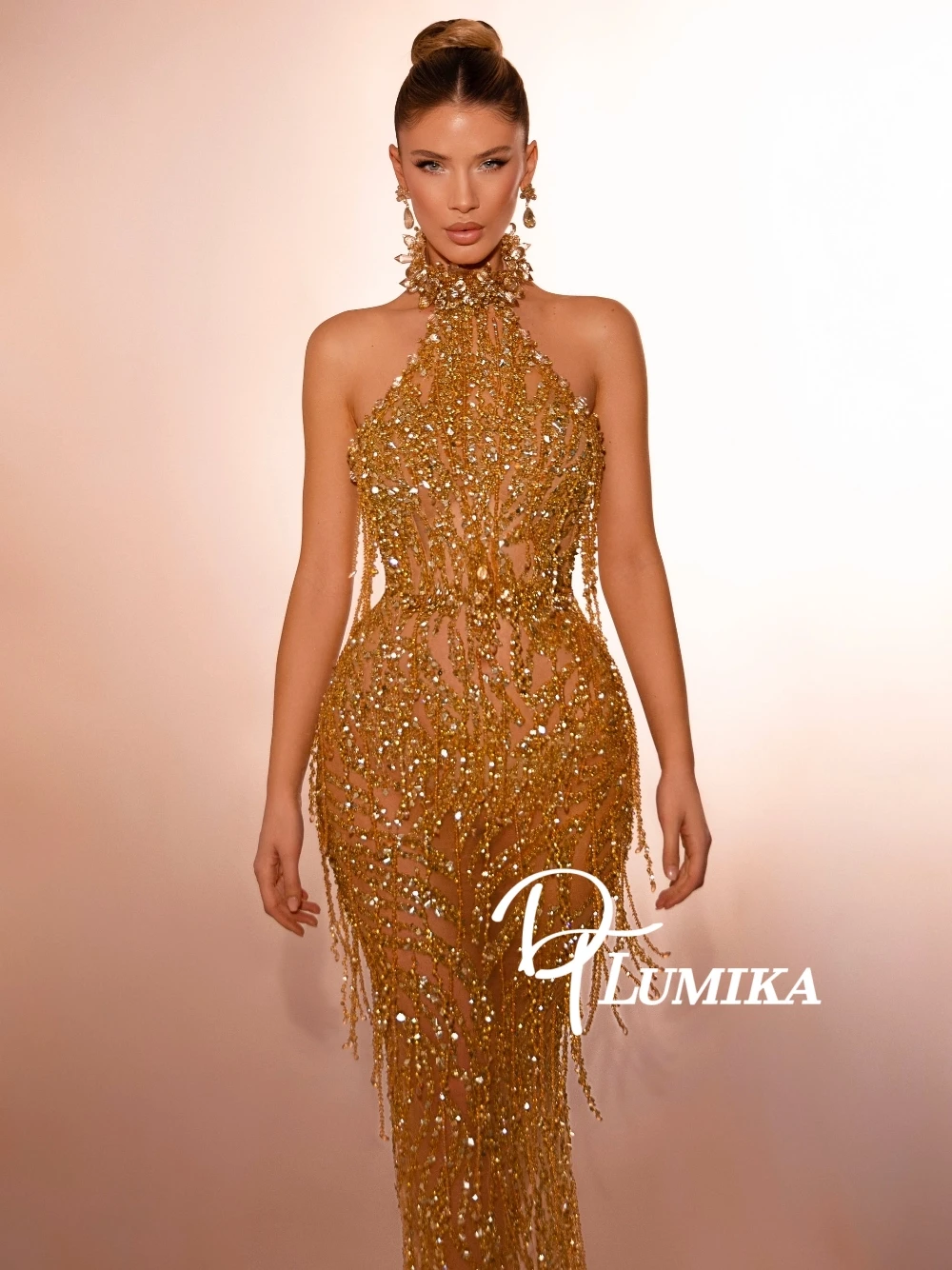 Golden Tassel Bodycon Evening Dress Illusion Shimmering Customized Prom Gown Sexy Halter Fashionable Banquet Women Wear