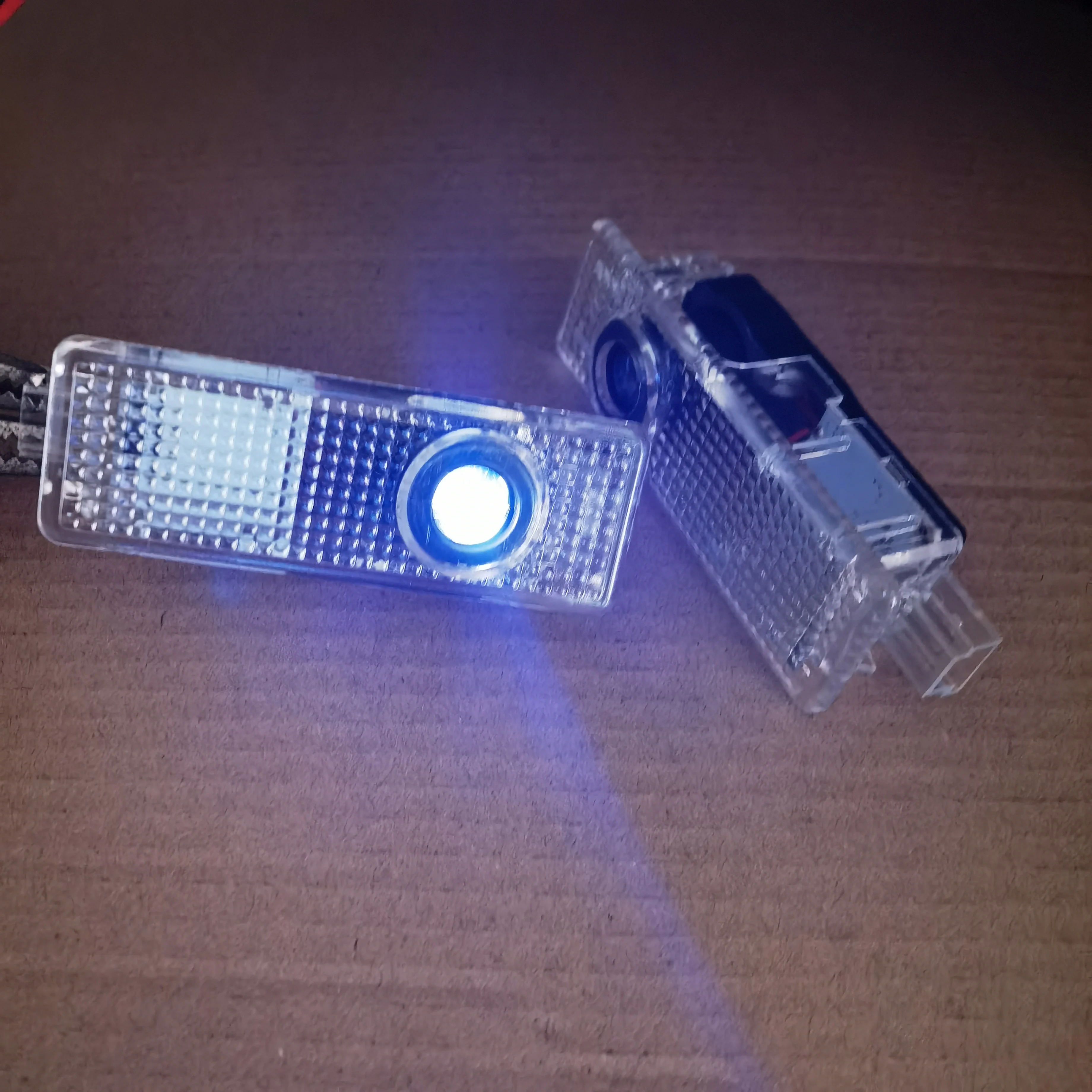 1 مجموعة F سلسلة المجاملة لسيارات BMW ضوء الباب BMW الظل ضوء M2 M5 M4 المنافسة شعار ضوء لسيارات BMW F36 F87 F80 F30 E60 E90 E92 #2