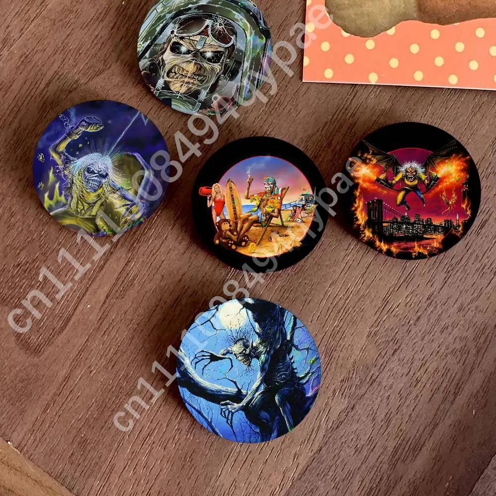 I-Iron Maiden Senjutsu Button Pin Single Pack Anime Merch for Ita Bags Badge Collectible Buttons