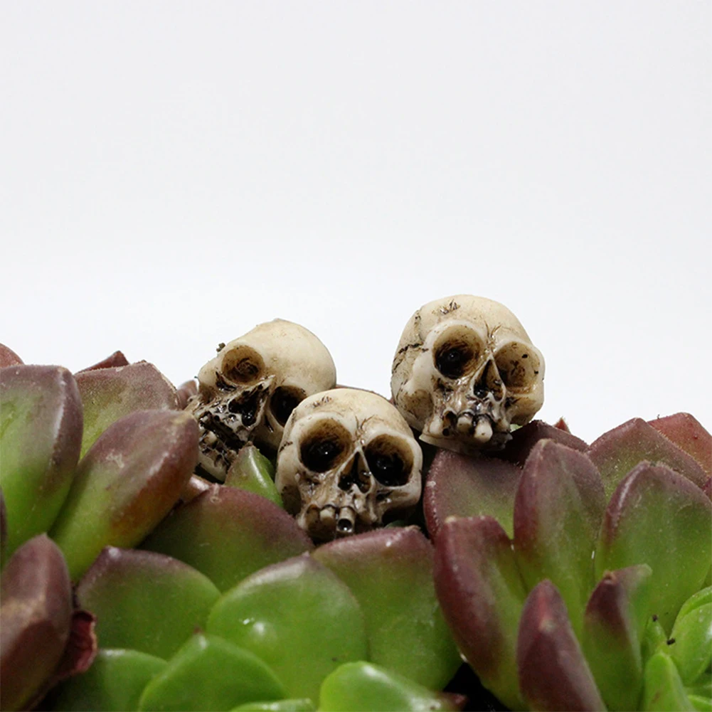 20Pcs Mini Skull Figure Collectable Halloween Skull Model Sculptures Creative Festival Theme Landscape Garden Potted Plant Decor