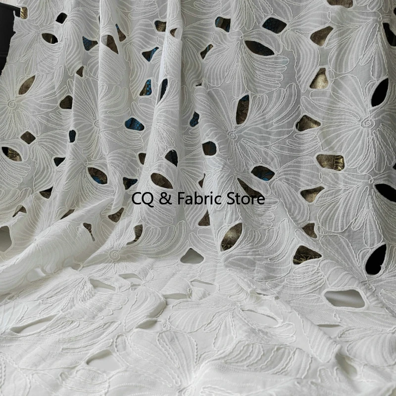 

Хлопковая вышитая ткань с большим полым цветком для свадебного платья, модельерская одежда во дворе