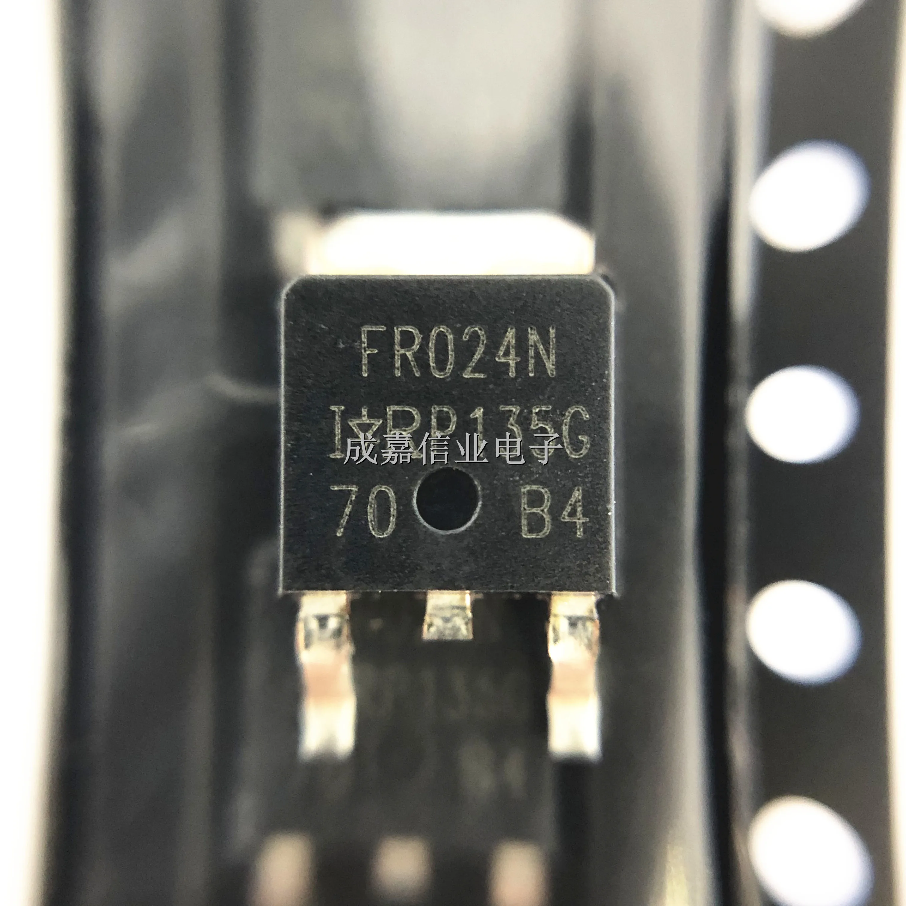 10pcs/Lot IRFR024NTRPBF TO-252-2 MARKING;FR024N N-Channel MOSFET 55V 16A 75mOhm 13.3nC Operating Temperature:- 55 C-+ 175 C
