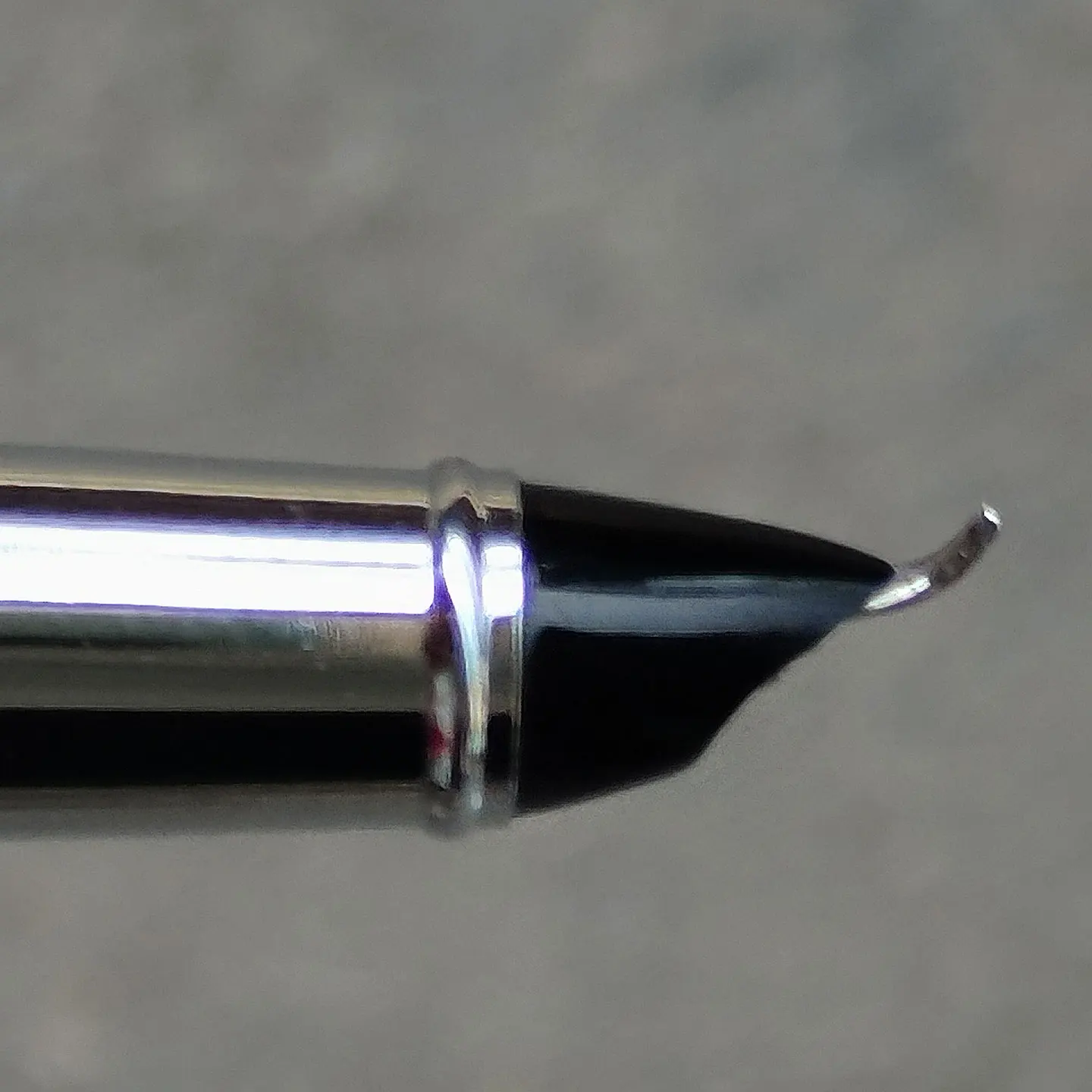 

Старая перьевая ручка Yongsheng 833, изогнутый наконечник, художественная короткая ручка, карманный размер, ручка для практики учащихся начальной школы, канцелярские принадлежности