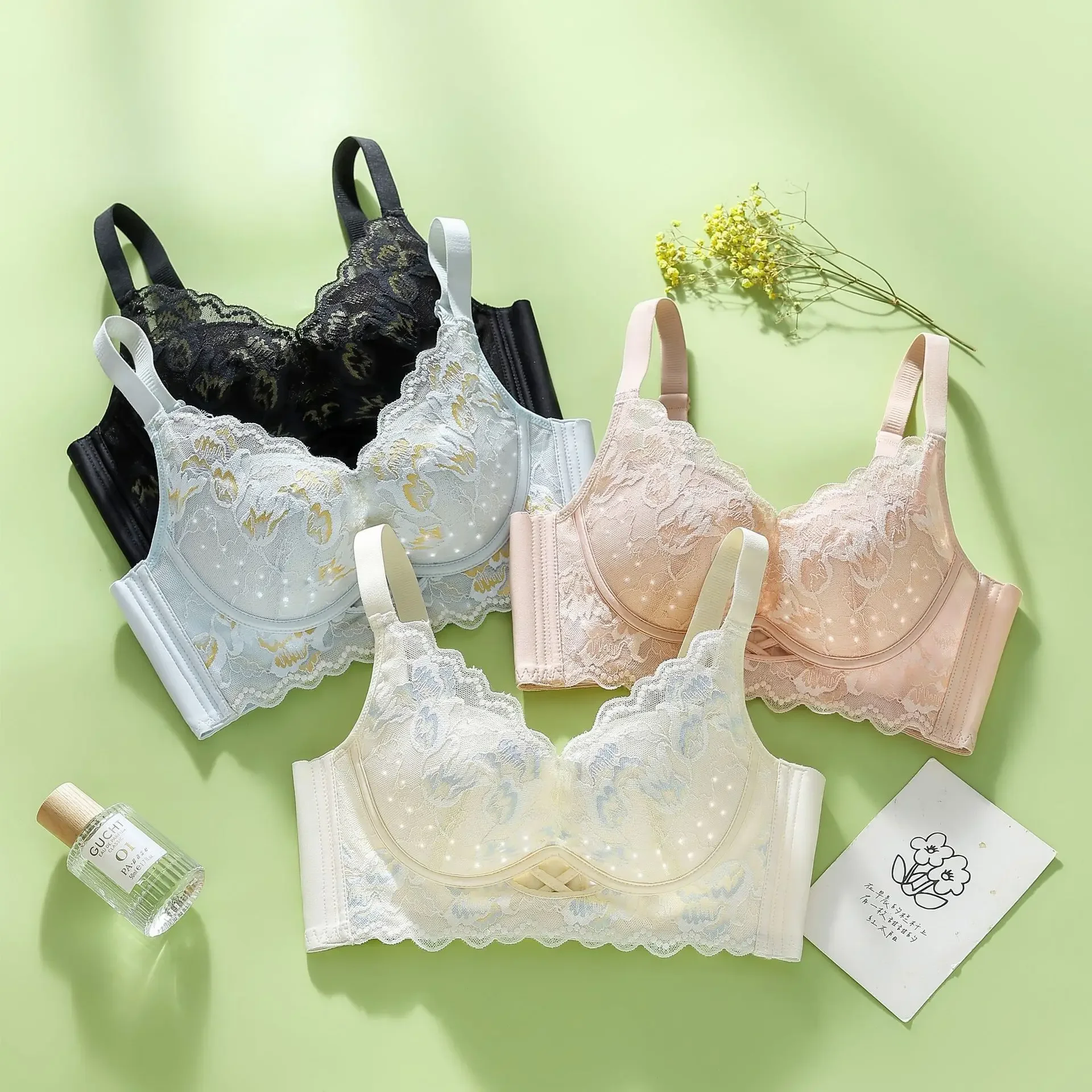 Spring and summer hole cup lace underwear women's thin cup not empty cup big chest small gathering no steel ring bra