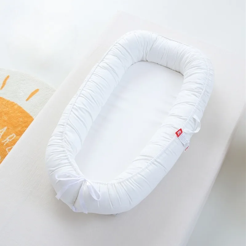 Solid Color Pillowless Foldable Baby Nest Portable Bassinet Co-Sleeper Bionic Fully Detachable Travel Crib