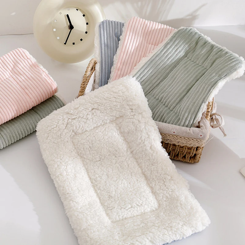 Picture 4: C Hamster Bed House Winter Warm Squirrel Hedgehog Rabbit Chinchilla Bed Mat House Nest Hamster Accessories