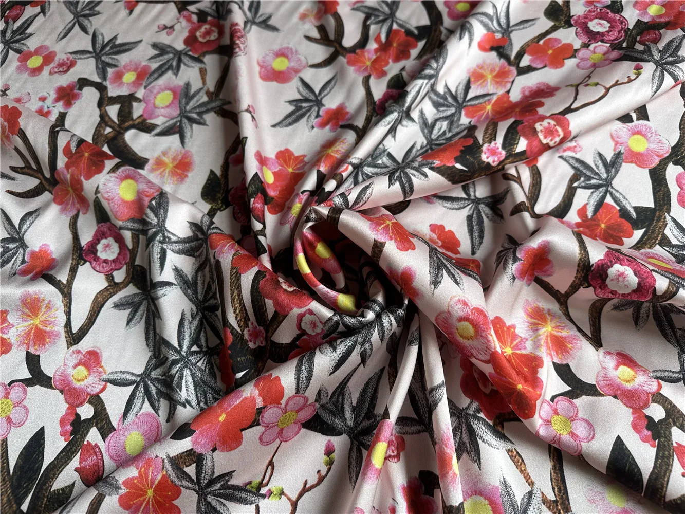 1 meter 95% Mulberry Silk 5% Spandex 21 momme Heavy Charmeuse Silk Fabric Pink Floral Printed 105cm 41.3\