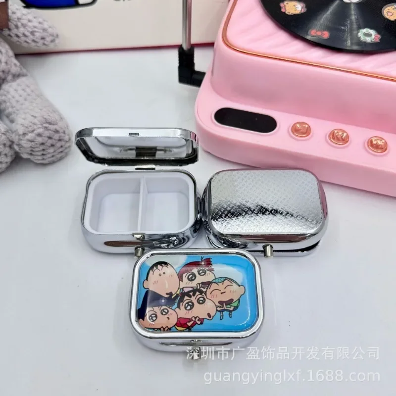 クレヨンしんちゃん金属ポータブル収納ボックスアニメ絶妙なポータブル家庭用薬箱キャンディー多機能収納ボックス