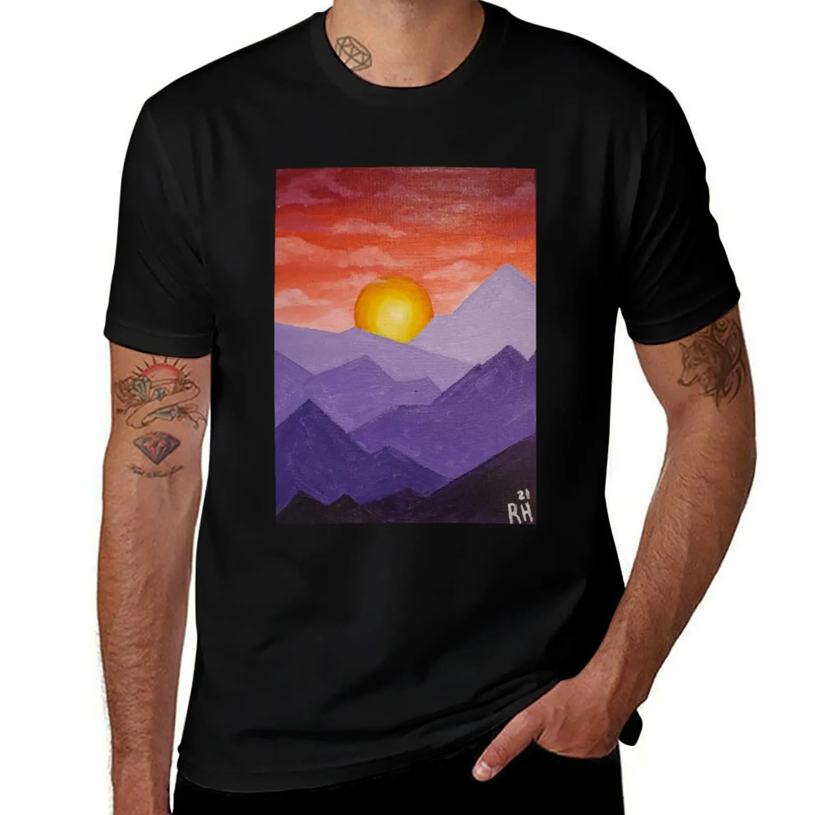 Camiseta con estampado de un amanecer en la montaña, de estilo moderno y casual, con mangas cortas.