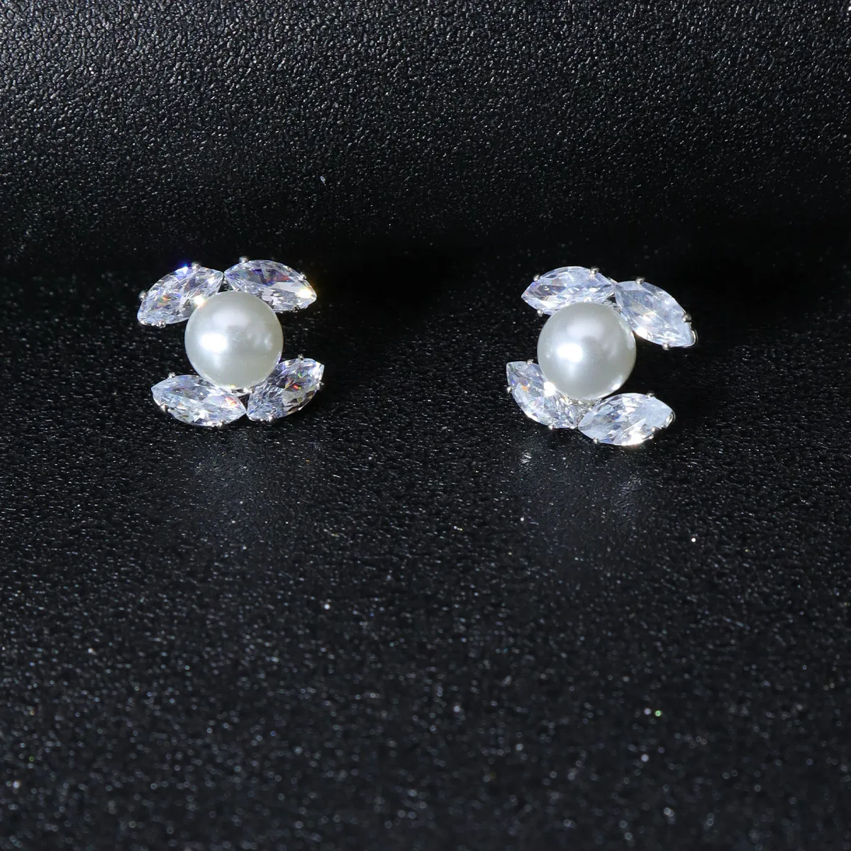 1 زوج/أزياء الزركون مطعمة اللؤلؤ أقراط المرأة لامعة الوردي الأقراط الإكسسوار اليومي