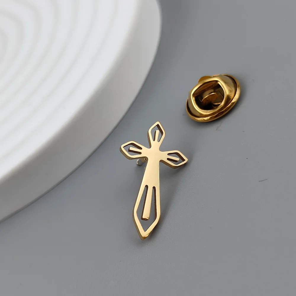 New cross lapel pin, fashionable stainless steel badge, religious style brooch suit accessories, suitable for party wear