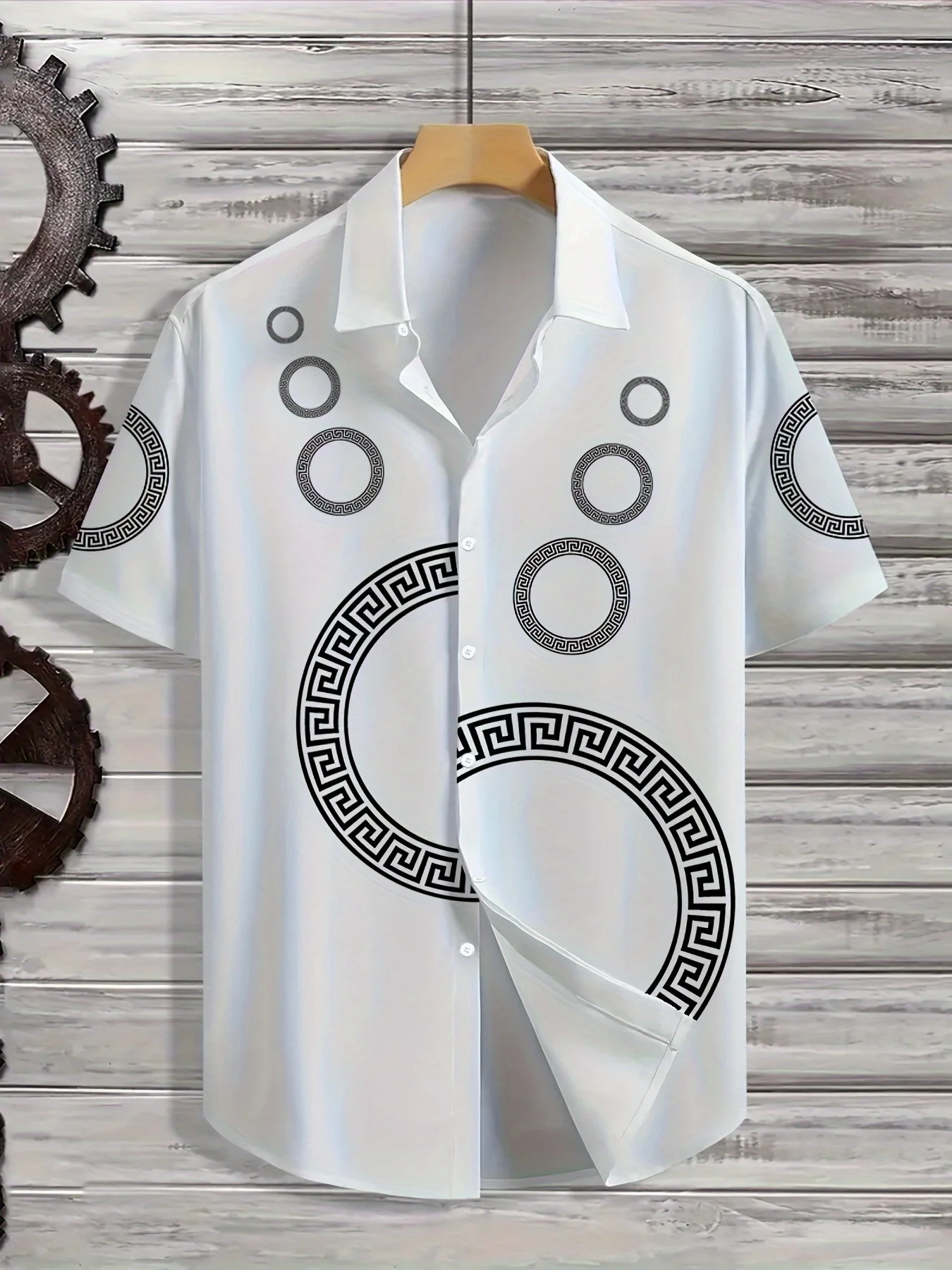 Men White Chinese Traditional Meander Circle Pattern Cuban Collar Short Sleeve Shirt