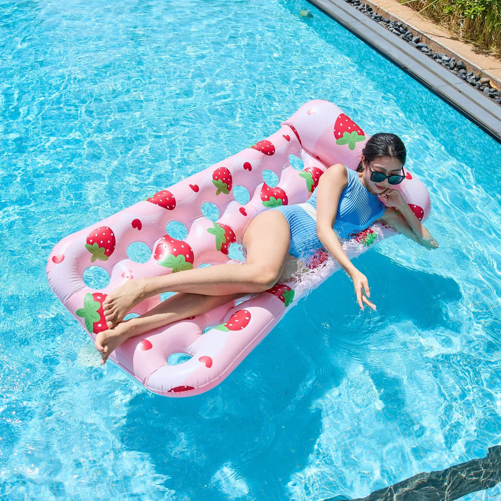 

Summer Inflatable Pool Float Lounge with Pillow French Pocket Water Hammock Mattress Strawberry Glitter Inflatable Lilo Air Bed