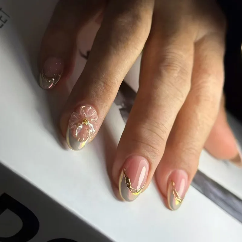 

24-Piece Crystal French Press-On Nails – Short Almond Shape With 3D Frosted Floral Gold-Touched Accents