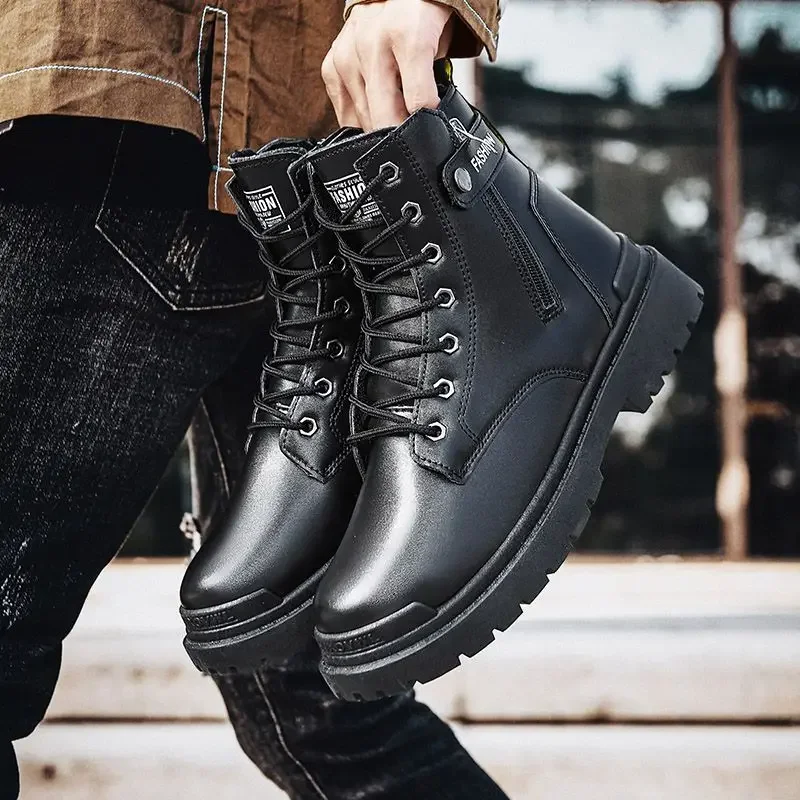 

Новые весенне-осенние мужские высокие модные ботинки в британском стиле, уличные дышащие походные ботинки на шнуровке для пустыни, хит продаж