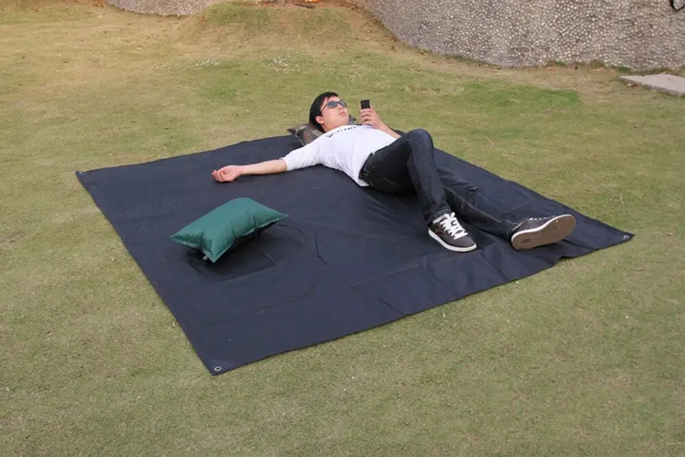 Colchoneta impermeable portátil para picnic, camping y playa - imagen 3