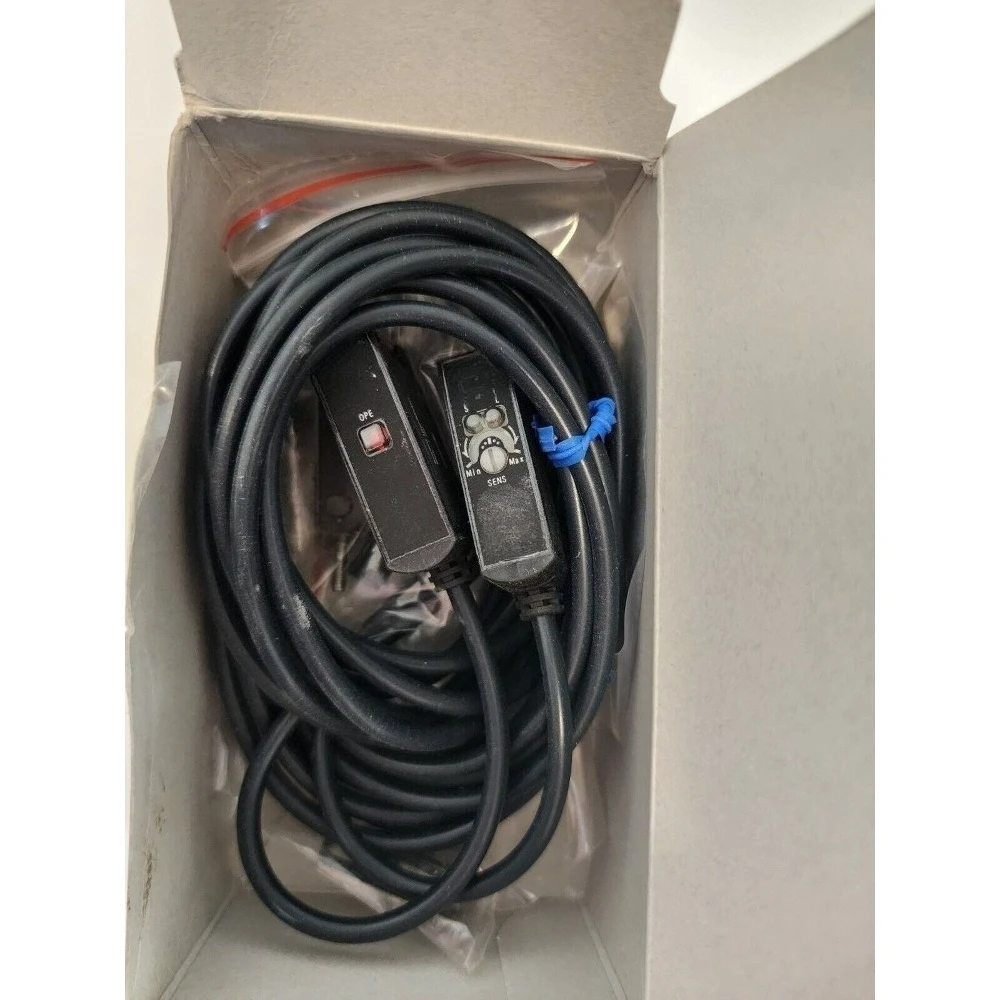1pcs E3S-AT11 PHOTOELECTRIC SWITCH 17z20 for OMRON