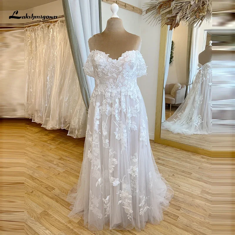 Vestidos de novia bohemios de corte en A para mujer, vestidos de novia sexys con escote en forma de corazón y hombros descubiertos, Apliques de encaje sin espalda, bata de barrido de tul