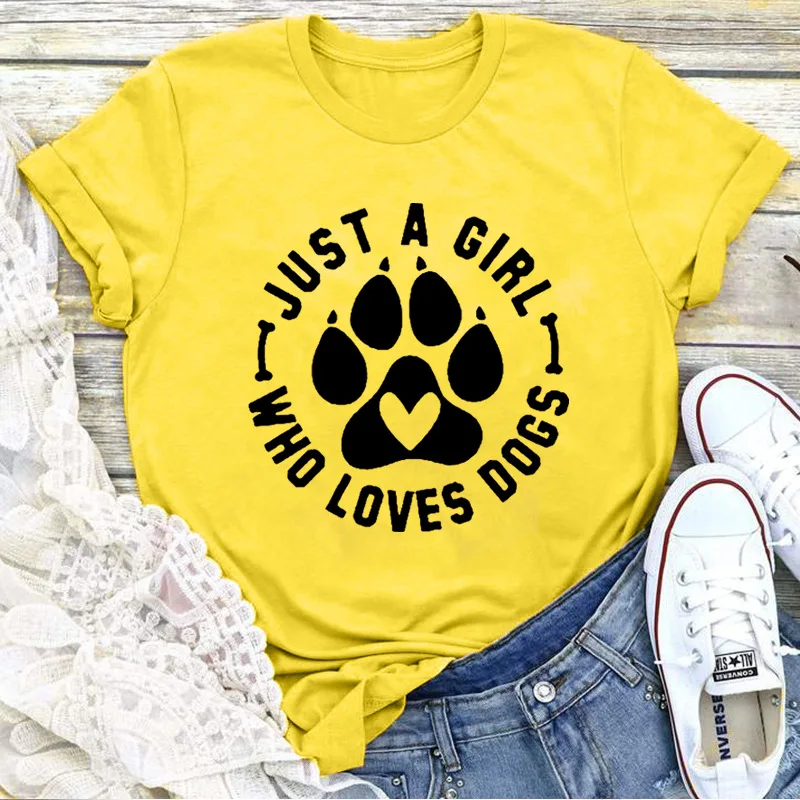 Camiseta con estampado de JUST A GIRL LOVE DOGS para Mujer, blusa holgada de manga corta con cuello redondo, ropa para Mujer