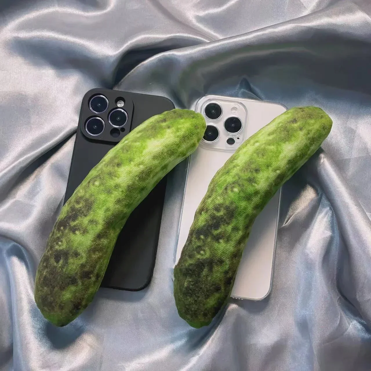 

Simulated spoof funny 3D cucumber suitable for iphone 14 funny phone case xs/13pro Apple 12 soft xsmax female