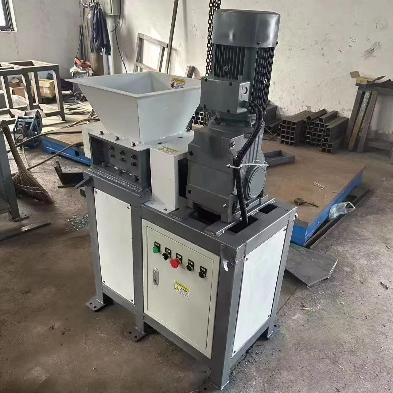 Portable Mini Double Shaft Shredder - Ideal for Home Workshops, Schools, and Community Recycling
