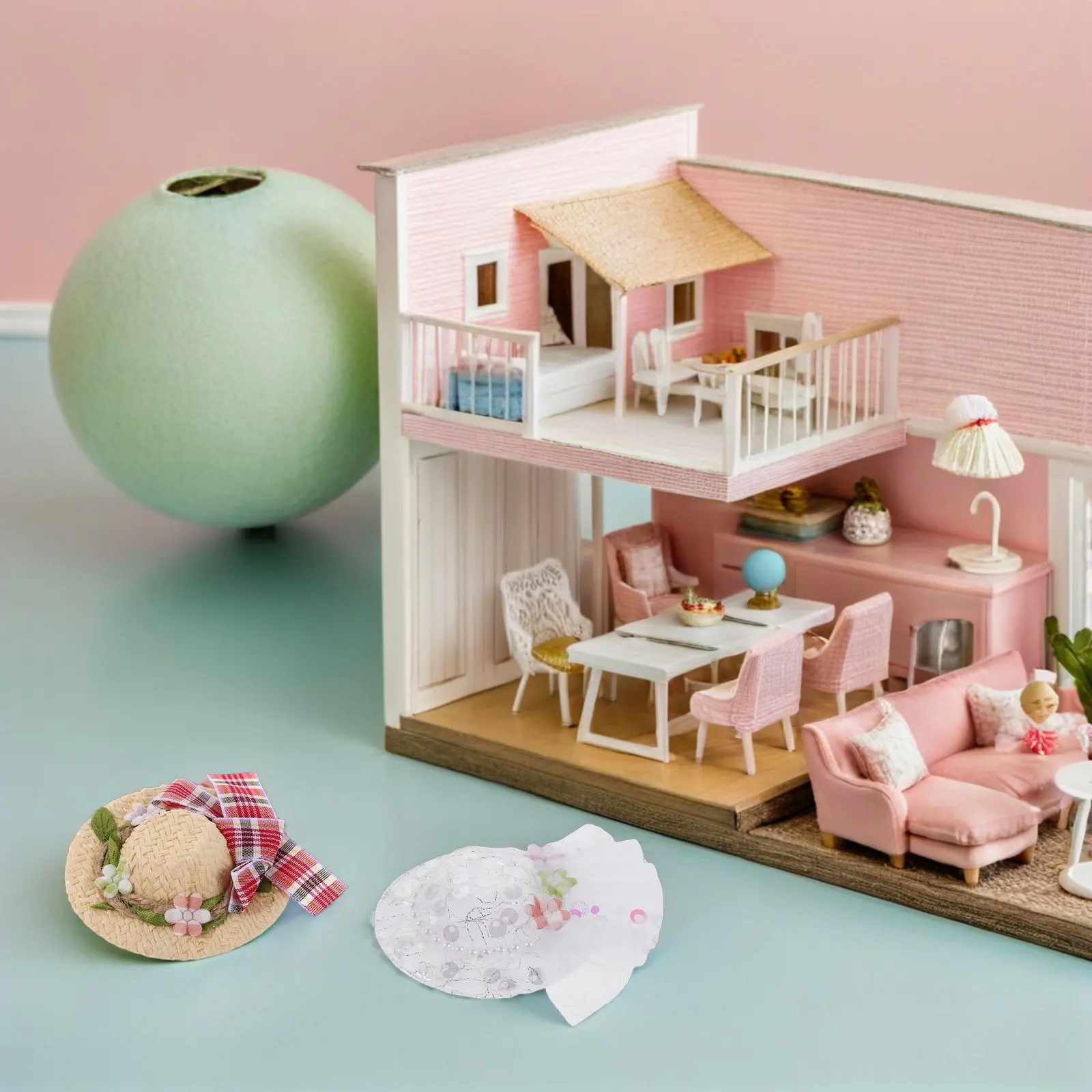 10 Pezzi Mini Cappelli Intrecciati, Piccoli Sombrero con Fiore in Pizzo e Fiocco, Decorazioni per Casa delle Bambole, Cappelli in Miniatura per Feste, Ornamenti Fai-da-Te