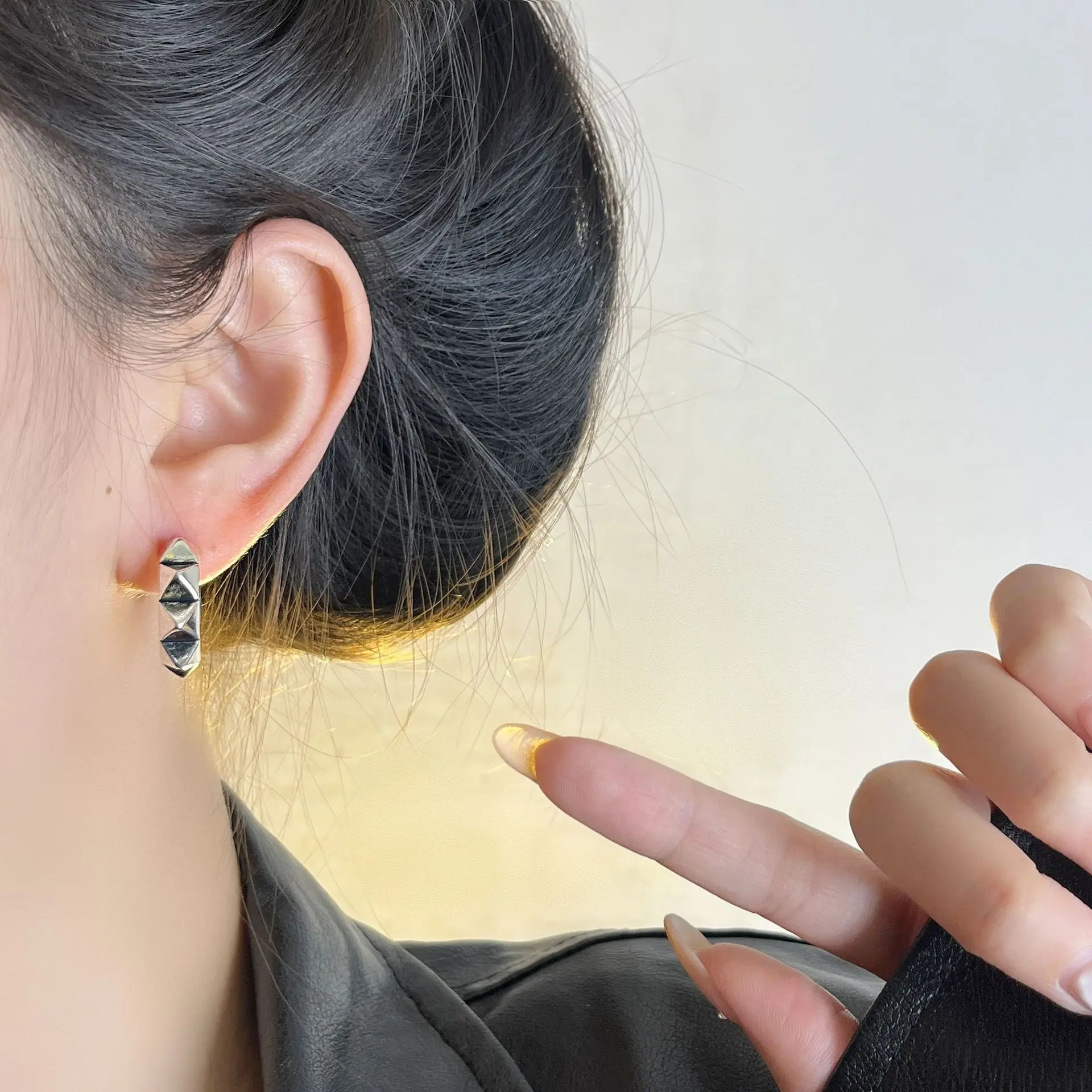 New Arrival 100% 925 Sterling Silver Trendy Rhombus Female Stud Earrings Anti Allergy Women Party Gifts 2027 Cheap