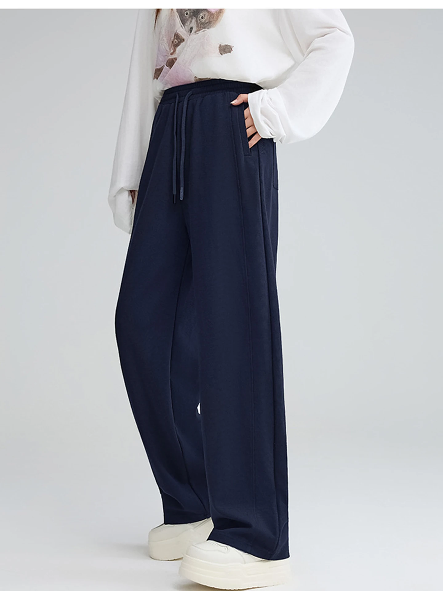 Extra Large Size Elastic Waist Casual Sports Sweatpants for plus Size Women Straight Leg Wide Leg Pants Loose Fit Versatile
