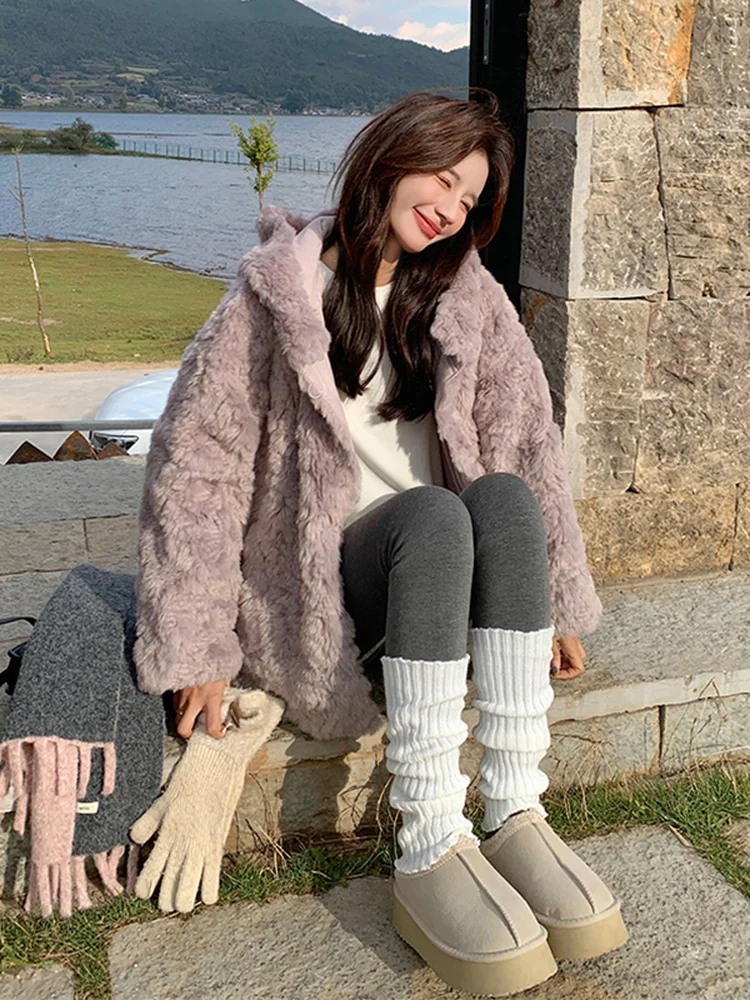 جاكيت نسائي جديد للخريف والشتاء من فرو الحمل الأرجواني المضاد للشيخوخة مع غطاء للرأس، سترة جلدية دافئة ومبطنة