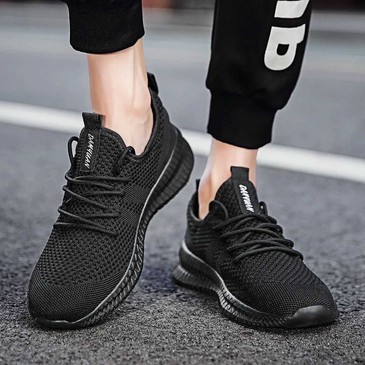 Men Walking Shoes Lightweight Breathable Sneakers 2024 Men Women Couple Casual Shoes Large-sized36-46 Flats Sneakers Men Shoes