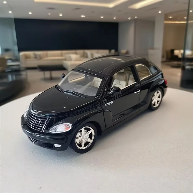 

1:24 Chryslers PT Cruiser Alloy Classic Old Car Model Diecast Metal Retro Vehicles Car Model Simulation Collection Kids Toy Gift