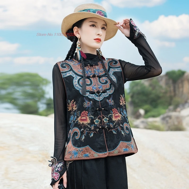 

2025 chinese vintage vest retro sleeveless jacket ethnic vest traditional flower embroidery satin jacquard stand collar vest