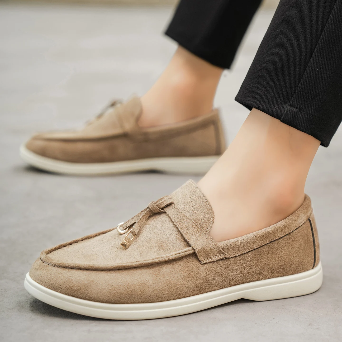 

Elegant Shoes Men Classic Casual Shoes Pointed Platform Flat Shoes Loafers Shoe Covers Wearing Suede Casual Business Oxford Shoe