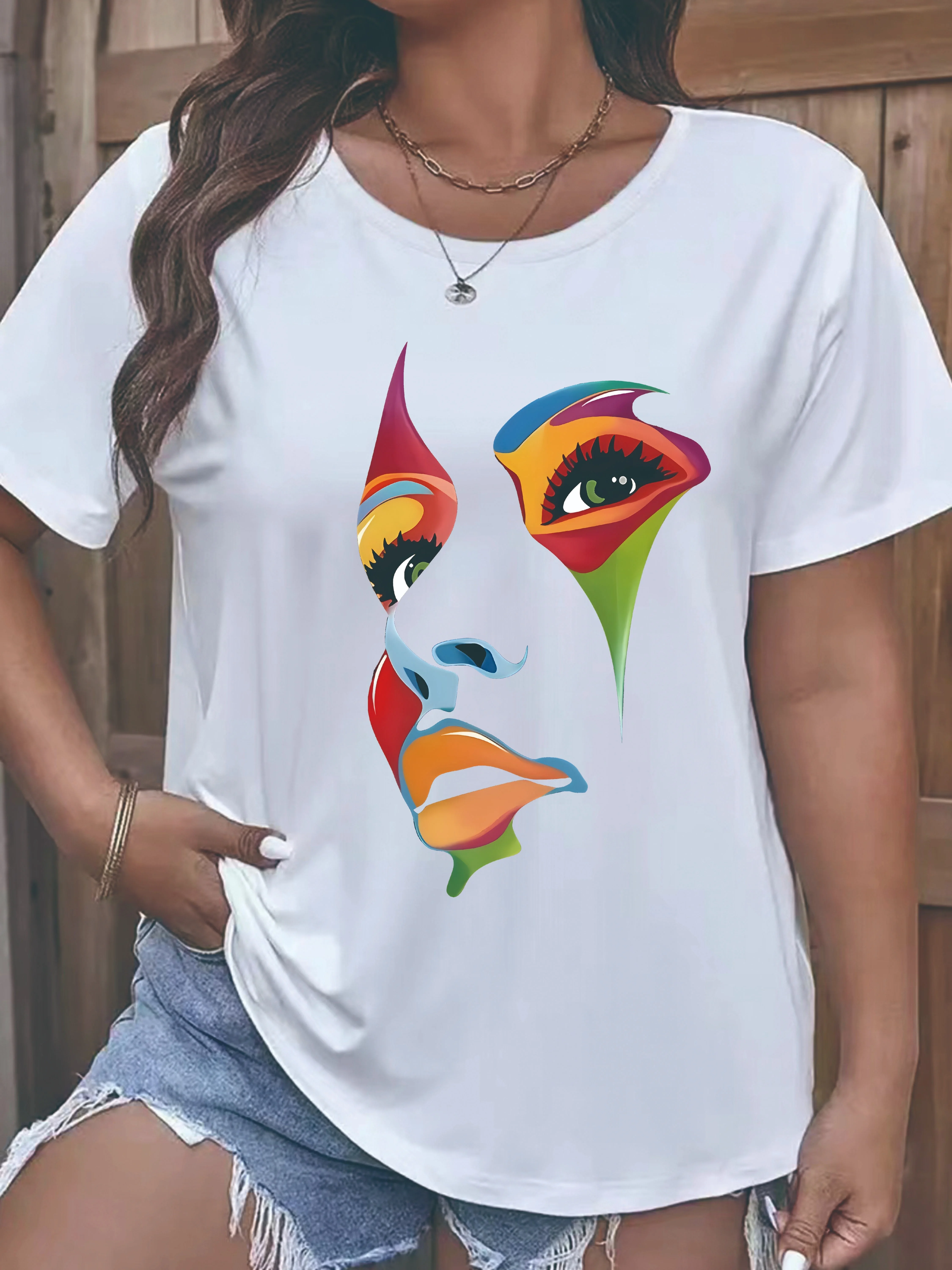 Elegant Crew Neck Workout Tee: Summer-Ready with Breathable Knit, Stretchy Comfort & Unique Portrait Graphic