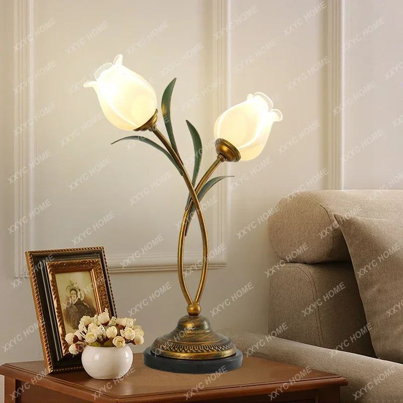 American retro master bedroom table lamp light luxury high sense antique vintage living room atmosphere creative bedside lamp