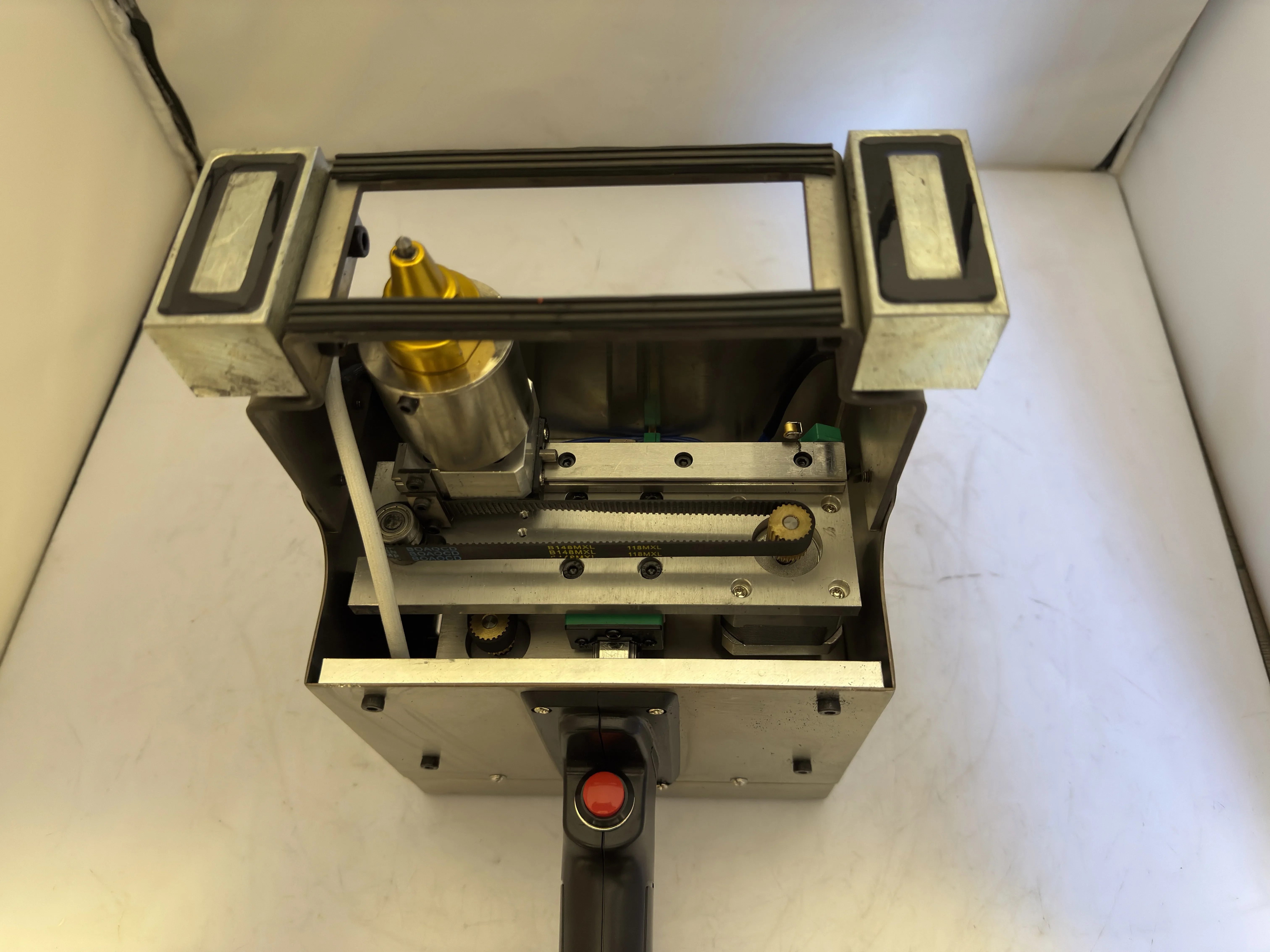 يده بطارية ليثيوم شاشة تعمل باللمس آلة وسم كهربائية نقطة Peen ماركر فين رقم. نطاق وضع العلامات 90 × 30 مم بالمغناطيس الكهربائي