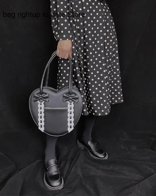 Minimalist Heart-Shaped Shoulder Bag for Women Elegant and Versatile Purse for Casual Work and Travel