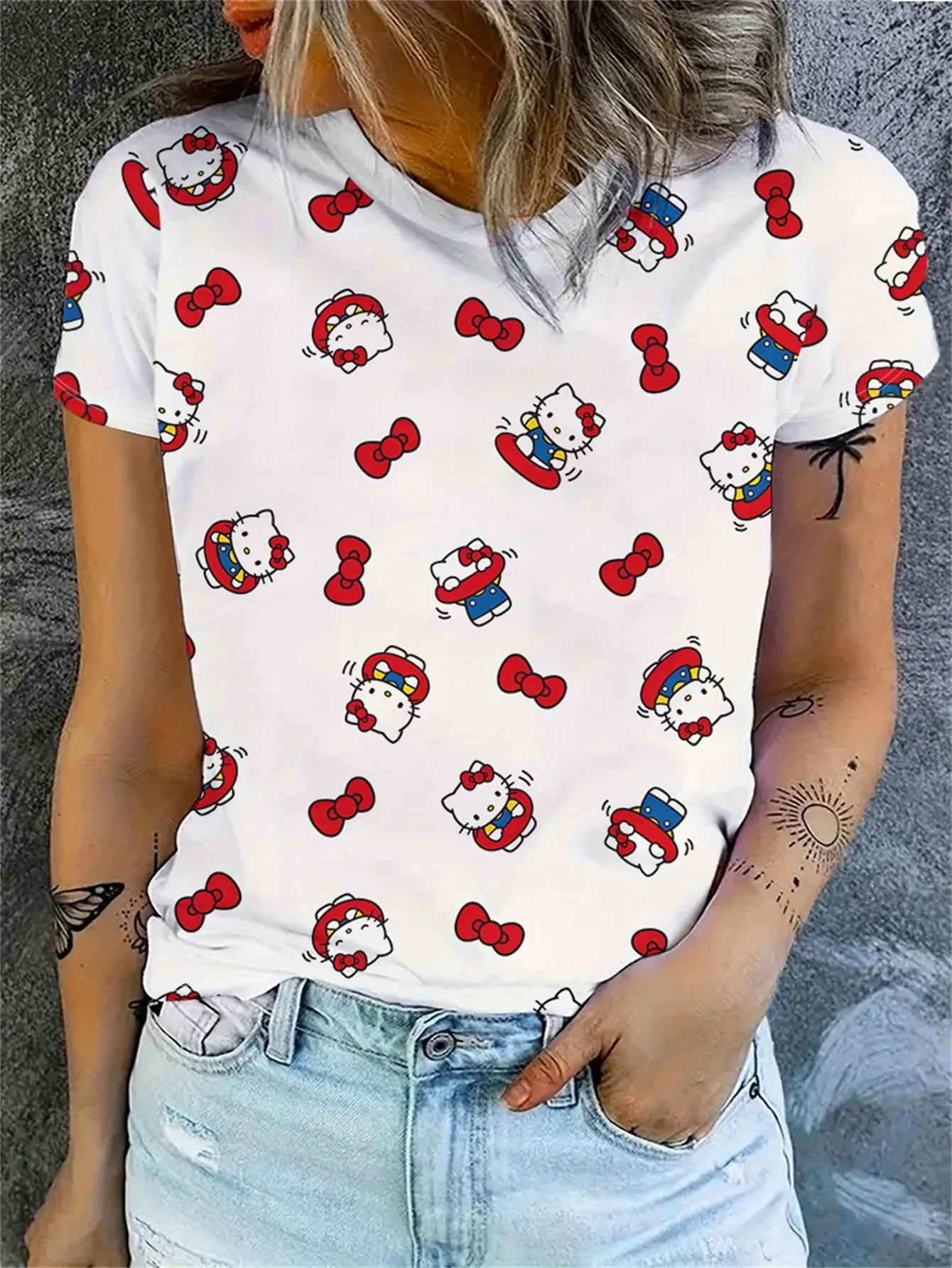 

Cute and casual pattern T-shirt for ladies, with red bows and Hello Kitty prints, Spring/Summer collection