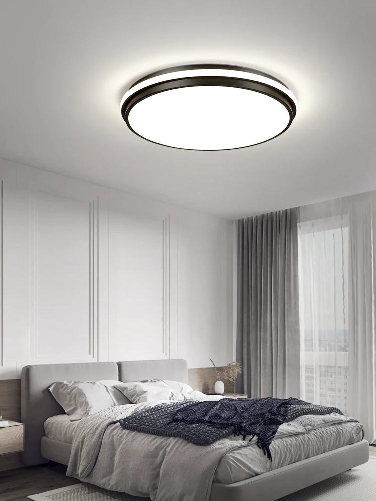 

Simple, modern and atmospheric LED lighting in the master bedroom, and ceiling mounted lighting fixtures in the lobby