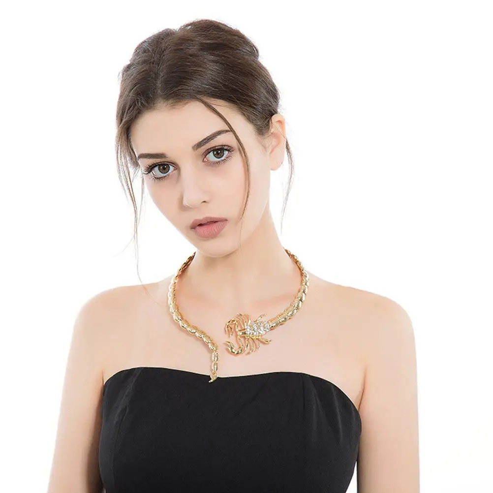 

1Pcs Alloy Rhinestone Necklace Elegant Stylish Pendant Highlight Special Occasion Women Delicate Choker Jewelry Valentine Gift