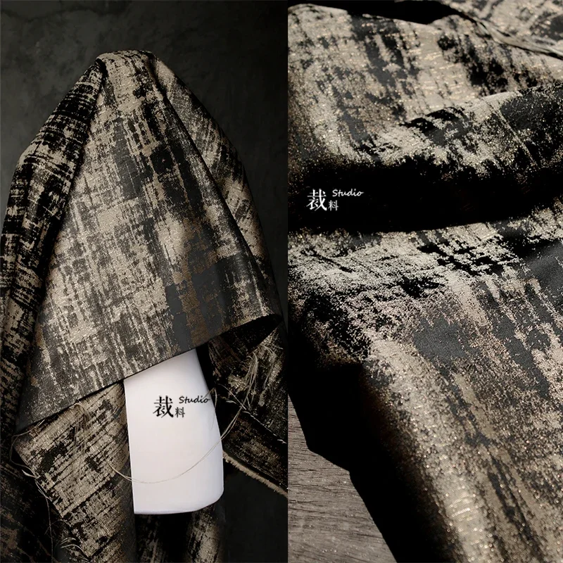 

Двусторонняя жаккардовая ткань с текстурой золотой проволоки в стиле ретро, хрустящая сумка, материал для резки, дизайнерская ткань для одежды для шитья своими руками по метрам